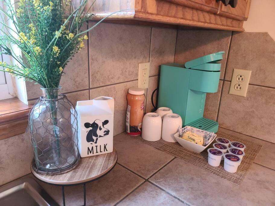 Milk Hand House.. Peaceful 1 Bedroom Cabin 哈蒙德 外观 照片