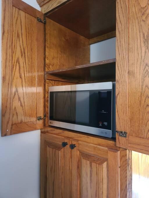 Milk Hand House.. Peaceful 1 Bedroom Cabin 哈蒙德 外观 照片