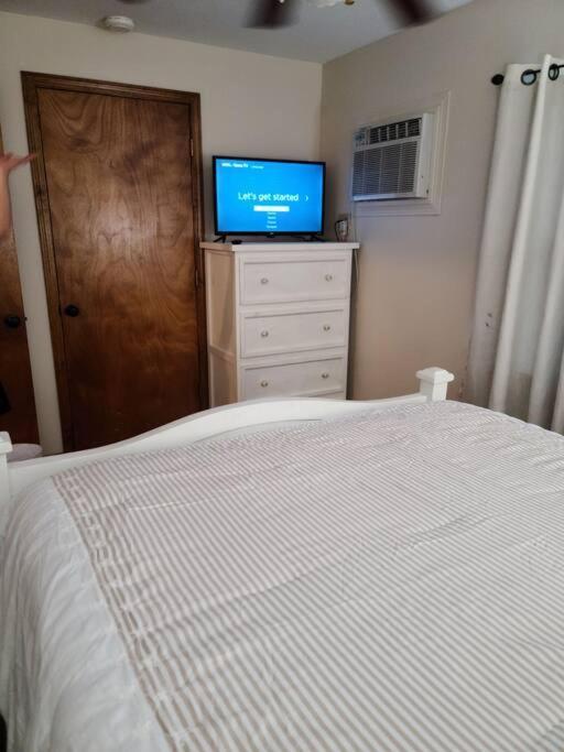 Milk Hand House.. Peaceful 1 Bedroom Cabin 哈蒙德 外观 照片