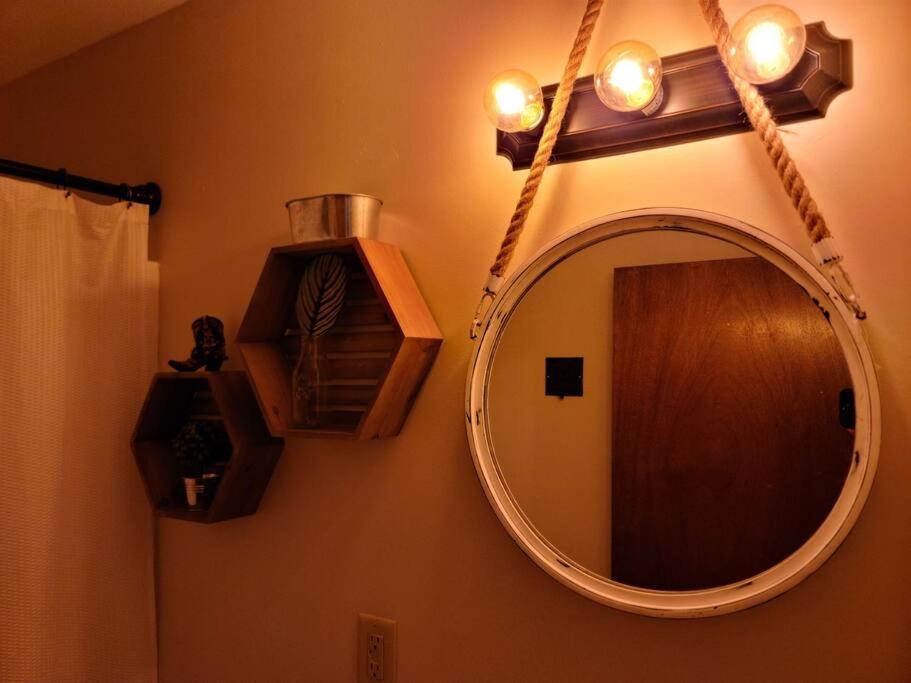 Milk Hand House.. Peaceful 1 Bedroom Cabin 哈蒙德 外观 照片